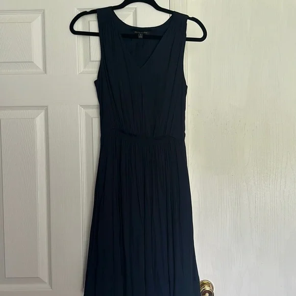 Beautiful Banana Republic navy blue dress. Size 2. Has pockets! Worn one  time